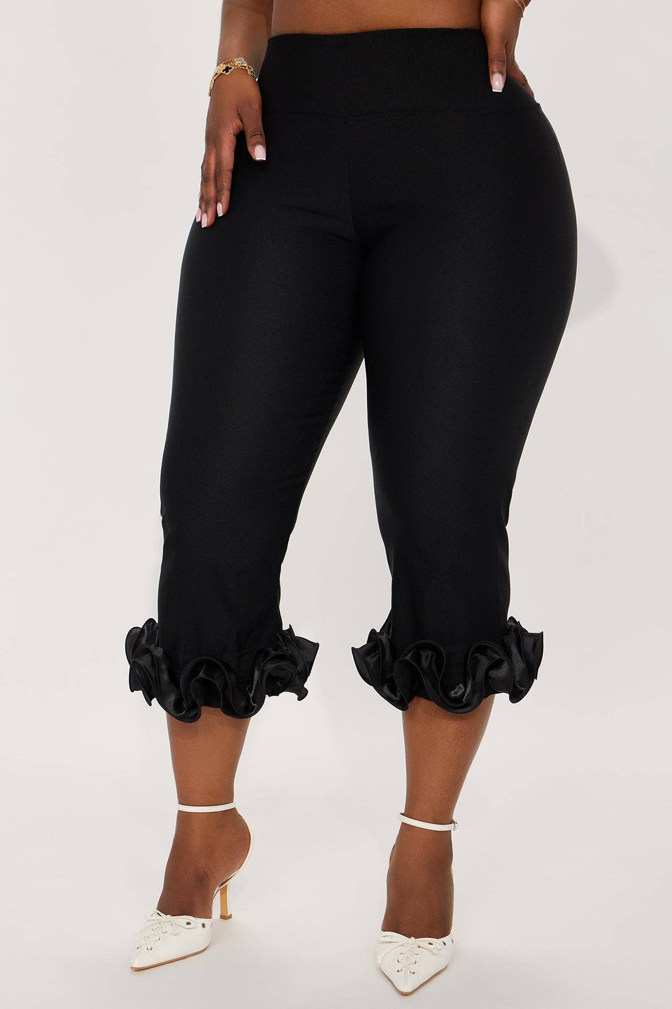 Ruffle Hem Capri Pants - She Rare